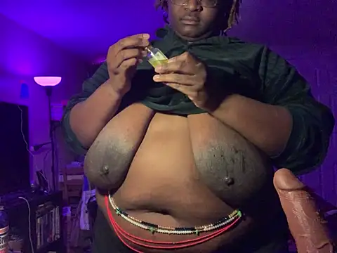 BigKittyRaven online show from 02.13.25