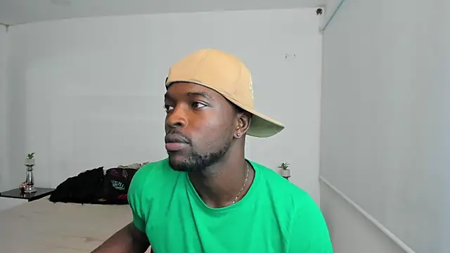 Snapshot of Dylan_Taylor chatting on 02.19.25 Dylan Taylor online show from 02.19.25