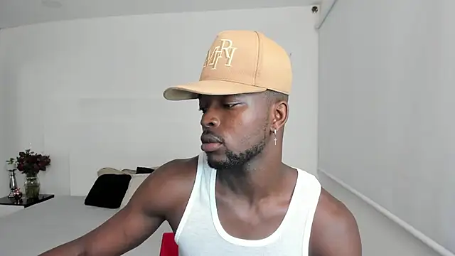 Snapshot of Dylan_Taylor chatting on 02.25.25 Dylan Taylor online show from 02.25.25