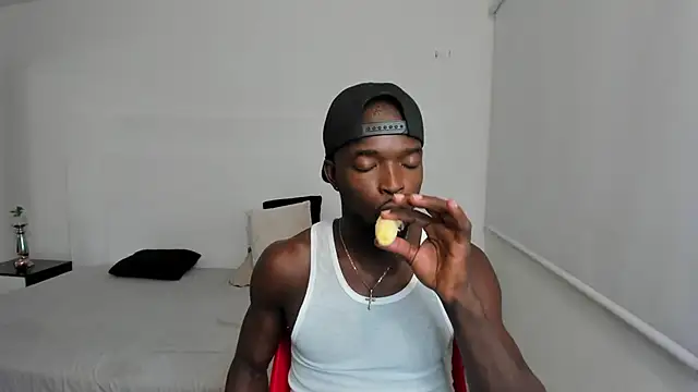 Snapshot of Dylan_Taylor chatting on 02.27.25 Dylan Taylor online show from 02.27.25