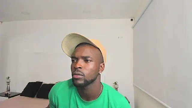 Snapshot of Dylan_Taylor chatting on 03.05.25 Dylan Taylor online show from 03.05.25