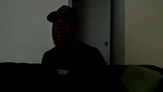 Snapshot of Dylan_Taylor chatting on 09.26.25 Dylan Taylor online show from 09.26.25