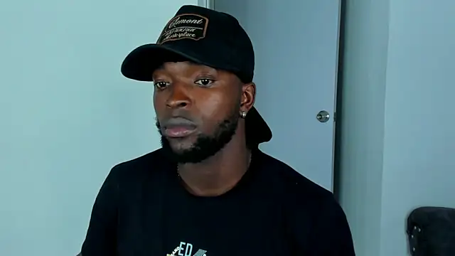 Snapshot of Dylan_Taylor chatting on 09.26.25 Dylan Taylor online show from 09.26.25