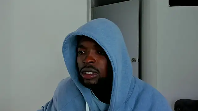 Snapshot of Dylan_Taylor chatting on 11.02.25 Dylan Taylor online show from 11.02.25