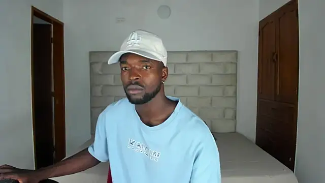 Snapshot of Dylan_Taylor chatting on 11.07.25 Dylan Taylor online show from 11.07.25