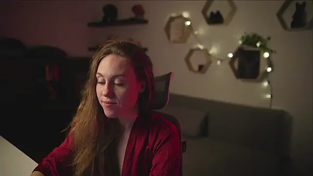 Snapshot of Berberis__Silene chatting on 10.05.25 Berberis Silene online show from 10.05.25