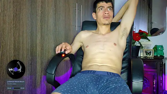 Snapshot of Nymphobuddies chatting on 03.04.25 Nymphobuddies online show from 03.04.25