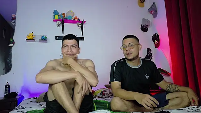 Snapshot of Nymphobuddies chatting on 12.02.25 Nymphobuddies online show from 12.02.25