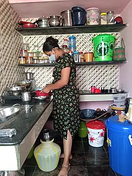 Snapshot of Tamil_Shalini_Lustyy chatting on 09.11.25 Tamil Shalini Lustyy online show from 09.11.25