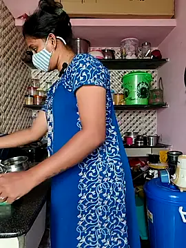 Snapshot of Tamil_Shalini_Lustyy chatting on 09.16.25 Tamil Shalini Lustyy online show from 09.16.25