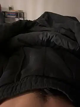 Snapshot of alixbg33 chatting on 12.08.24 alixbg33 online show from 12.08.24