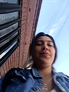 LIZ-06  online show from 02.21.25