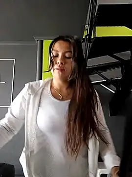 LIZ-06  online show from 03.13.25