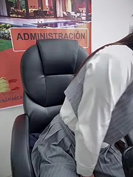 LIZ-06  online show from 11.29.25