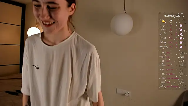 Snapshot of KimStevens chatting on 12.07.24 KimStevens online show from 12.07.24