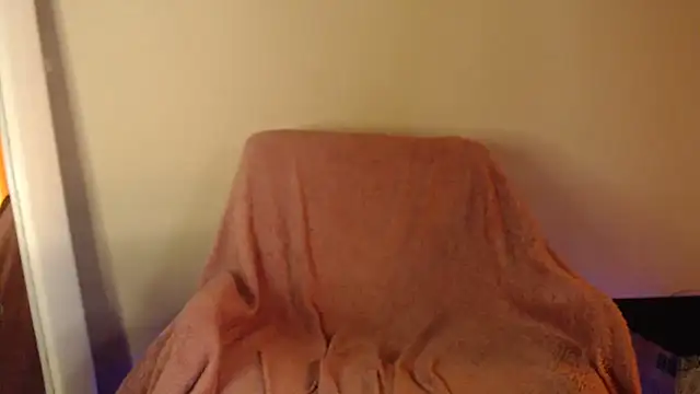 Snapshot of natgirlnatural chatting on 12.04.25 natgirlnatural online show from 12.04.25