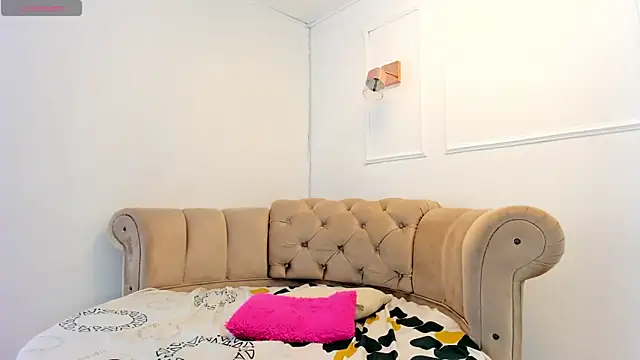 briannaduque online show from 02.14.25