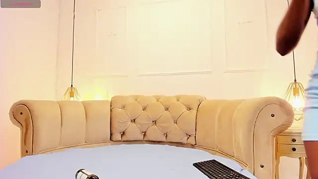 briannaduque online show from 03.02.25