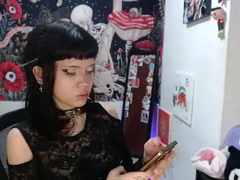 hachi kitty online show from 04.28.26