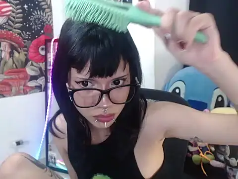 Snapshot of hachi_kitty chatting on 07.05.26 hachi kitty online show from 07.05.26