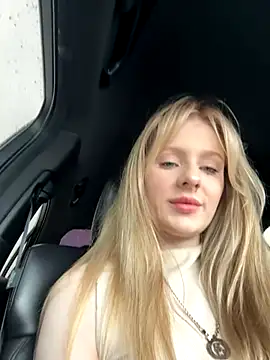 Snapshot of CaseyCumFace chatting on 11.10.25 CaseyCumFace online show from 11.10.25