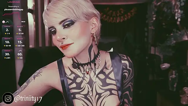 Snapshot of Trinity___s chatting on 09.24.25 Trinity s online show from 09.24.25