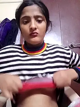 Snapshot of BabySlimmy10 chatting on 12.17.25 BabySlimmy10 online show from 12.17.25