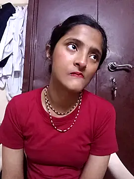 Snapshot of BabySlimmy10 chatting on 02.13.26 BabySlimmy10 online show from 02.13.26