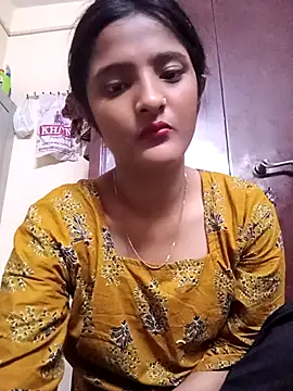 Snapshot of BabySlimmy10 chatting on 03.29.26 BabySlimmy10 online show from 03.29.26