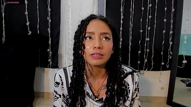 Snapshot of Dakota_M1 chatting on 02.27.25 Dakota M1 online show from 02.27.25