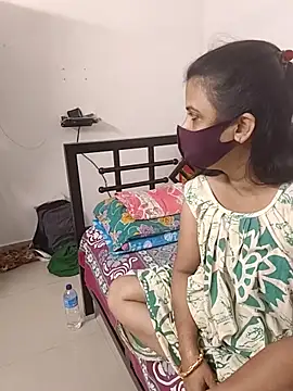 Snapshot of Cute-manisha chatting on 10.06.25 Cute-manisha online show from 10.06.25