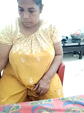 Hotty-rumi online show from 12.04.25