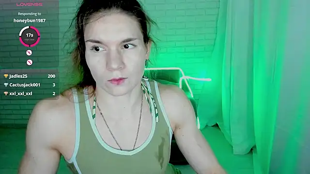 Snapshot of Lisa_Ray chatting on 01.21.25 Lisa Ray online show from 01.21.25