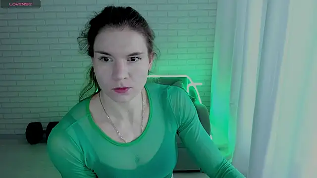 Snapshot of Lisa_Ray chatting on 02.16.25 Lisa Ray online show from 02.16.25