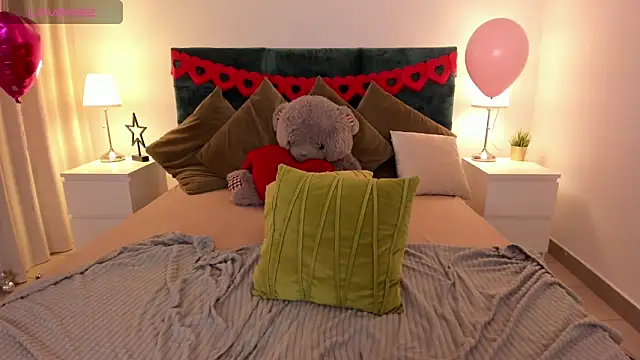 AmA lia  online show from 02.28.25