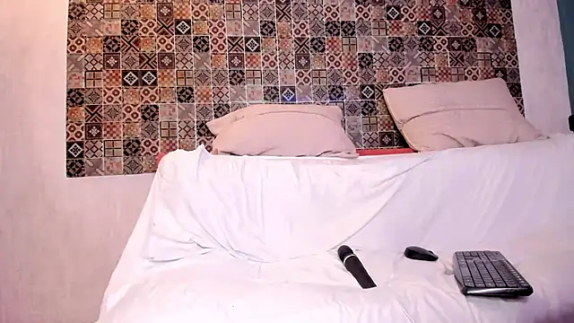 Pamela Johnsonn online show from 02.28.25