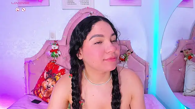 Snapshot of amandalee01 chatting on 11.30.25 amandalee01 online show from 11.30.25