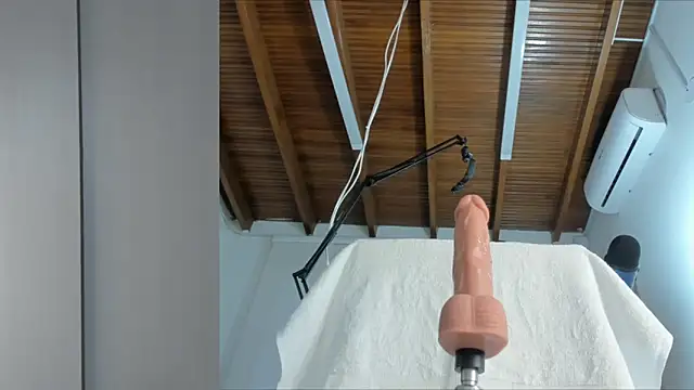 Snapshot of Lucy_carter_ chatting on 09.11.25 Lucy carter online show from 09.11.25