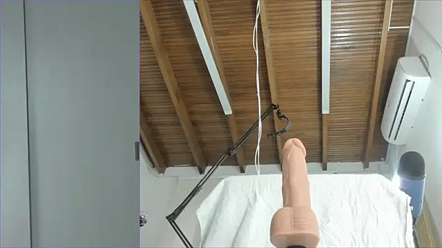 Snapshot of Lucy_carter_ chatting on 10.28.25 Lucy carter online show from 10.28.25