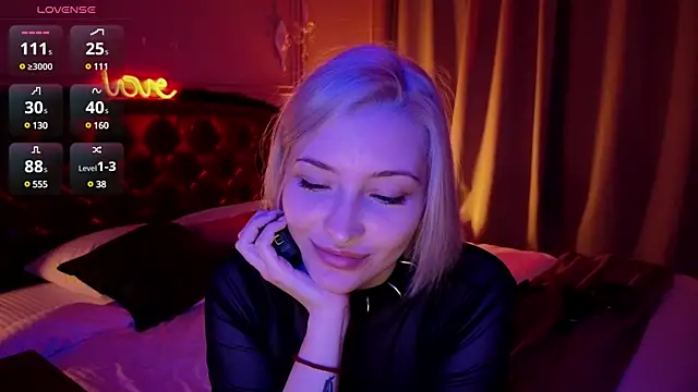 Snapshot of alexa_novak chatting on 12.22.24 alexa novak online show from 12.22.24