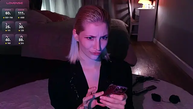 Snapshot of alexa_novak chatting on 09.26.25 alexa novak online show from 09.26.25