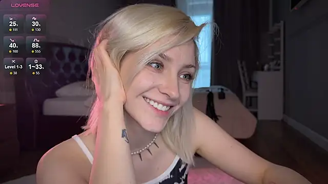 Snapshot of alexa_novak chatting on 11.09.25 alexa novak online show from 11.09.25