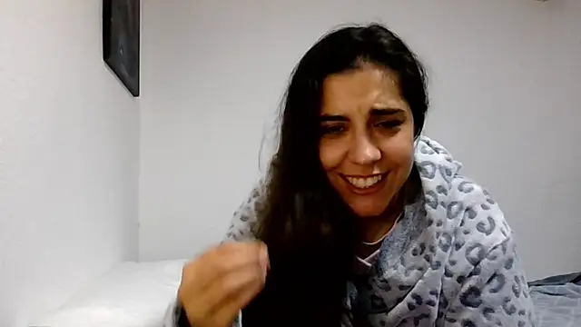 Ursumi1 online show from 12.14.25