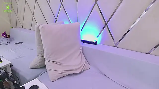 Ishtar Divine online show from 01.15.25