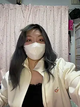 YUNA-yuna online show from 02.19.25