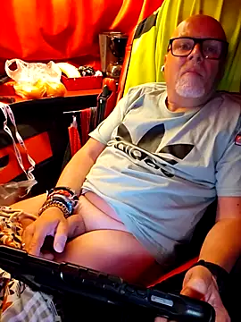 KOMANDOS74 online show from 02.07.26