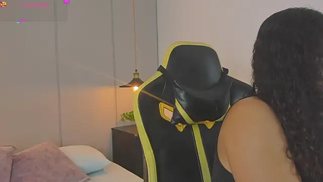 yaya23x online show from 09.24.25