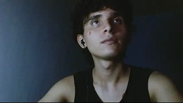 Snapshot of Charley_quin chatting on 03.18.25 Charley quin online show from 03.18.25