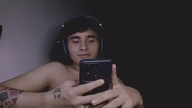 Snapshot of Charley_quin chatting on 09.12.25 Charley quin online show from 09.12.25