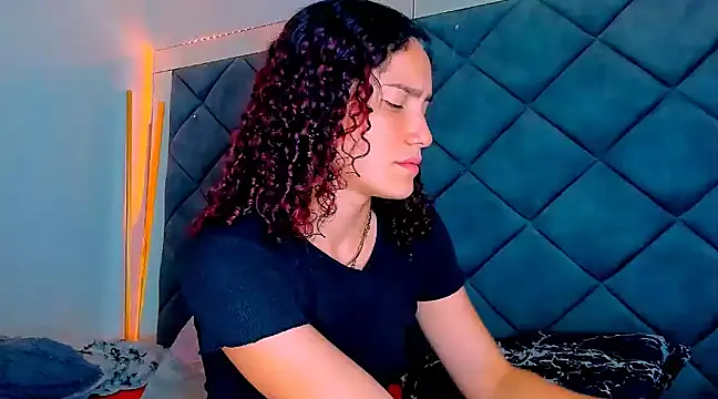 Nellyhills online show from 03.01.25